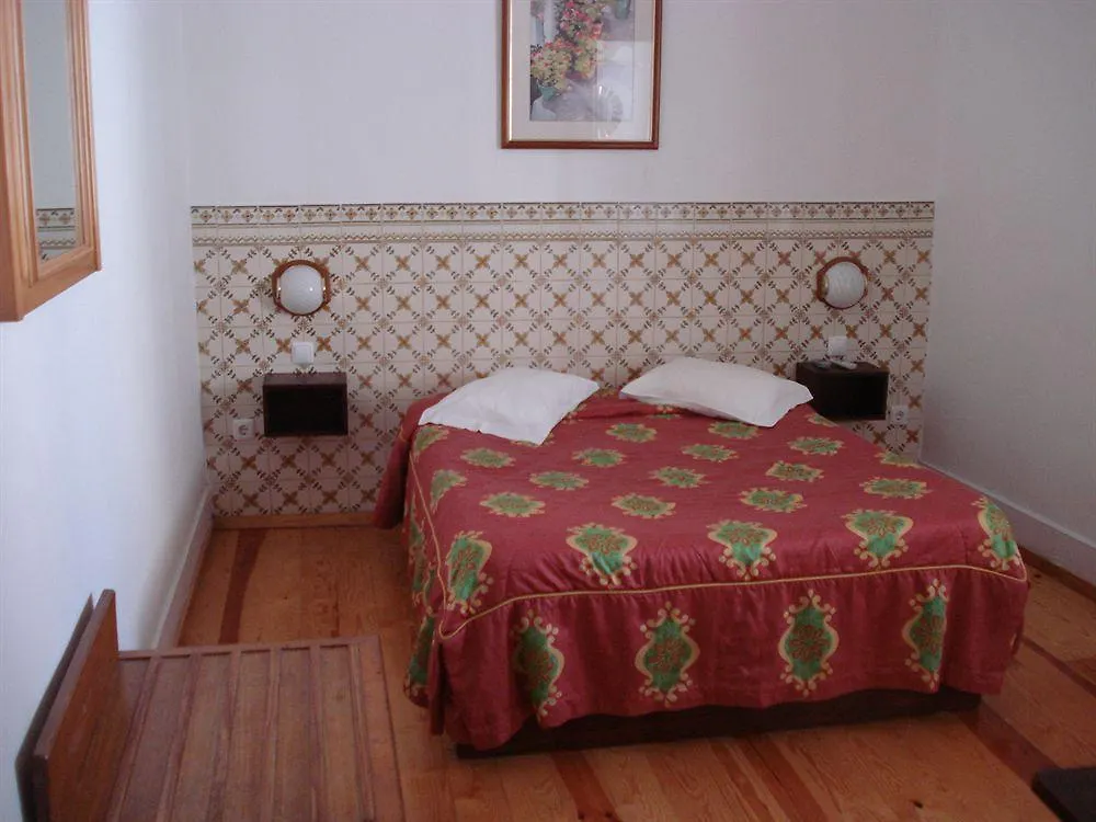בית הארחה מלון ליסבון Residencial Mar Dos Acores
